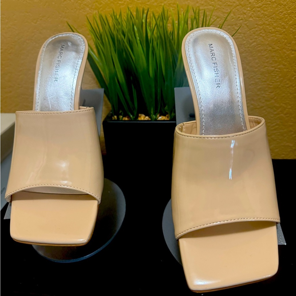 Marc Fisher Natural Tan Patent Leather Wedge Heel Mules Size 8.5